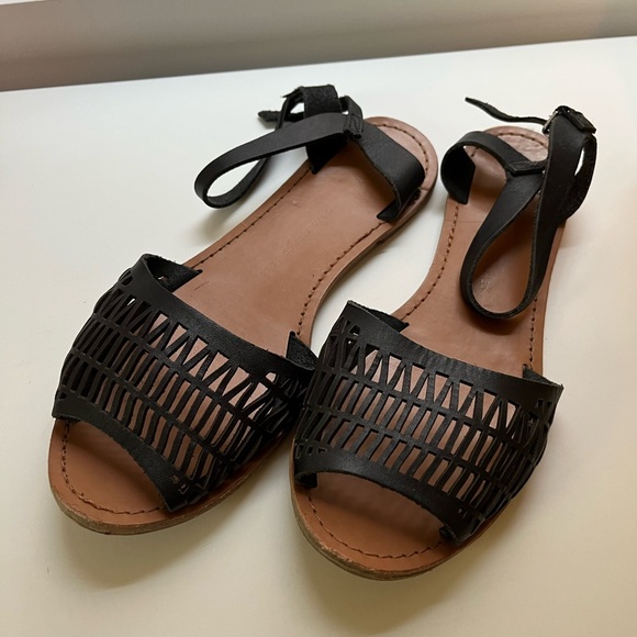 Gap leather sandals, size 7 - Picture 1 of 3